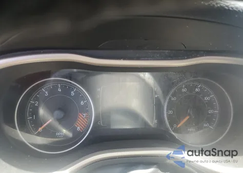 2015 Jeep Cherokee Latitude z USA, uszkodzony, nr VIN 1C4PJMCSXFW650427